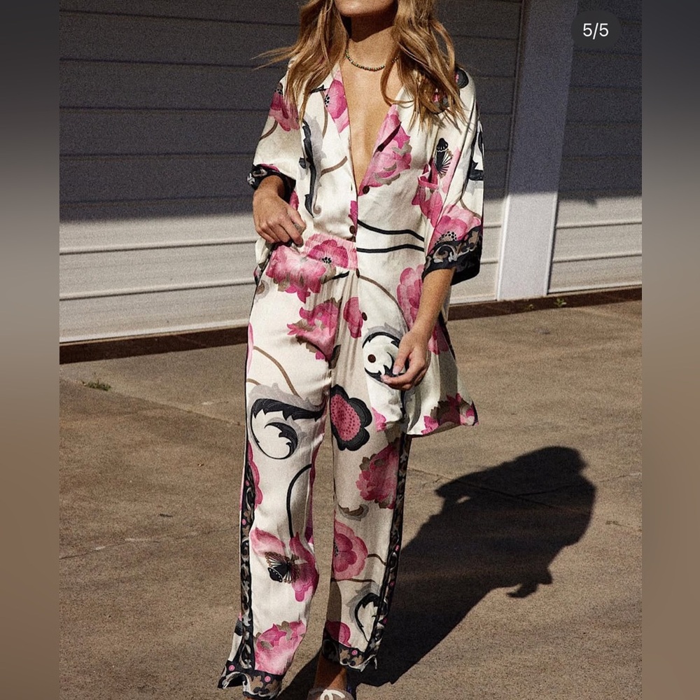 Chasing Unicorns Pants – Size Small – NWT – Absolutely Stunning